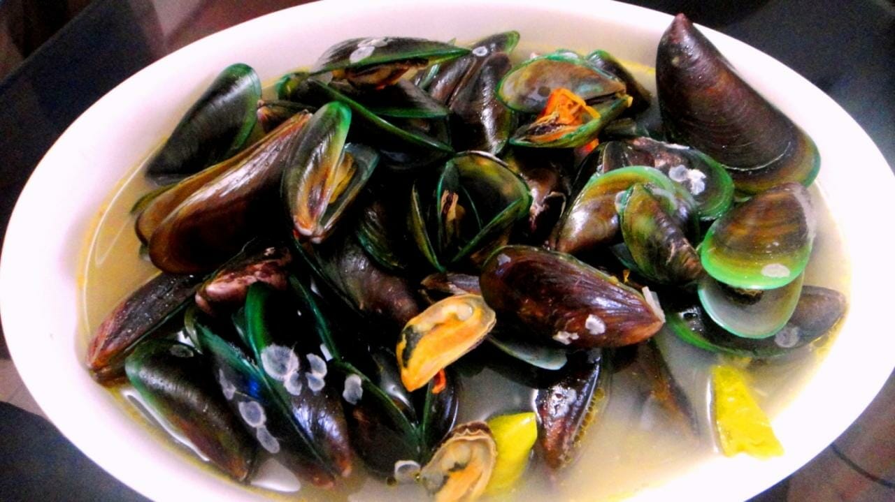 Tinolang Tahong (Ginger Mussels) | Jean's Filipino Recipes