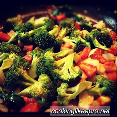Cooking Tomatoes and Broccoli Stir-fried